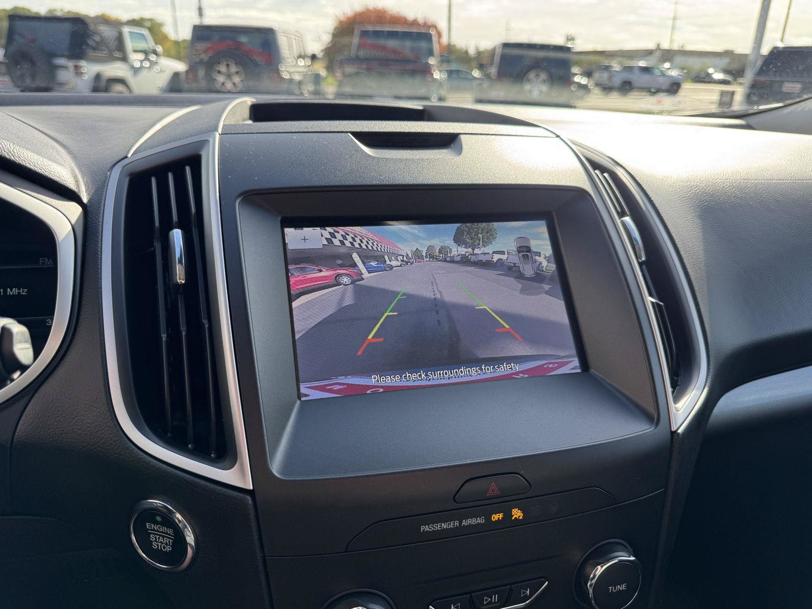 Used 2020 Ford Edge SEL w/ Convenience Package AWD/4WD image 22