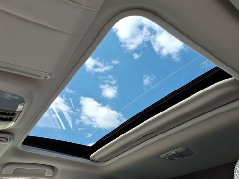 Certified 2024 Subaru Crosstrek 2.0i Premium image 14