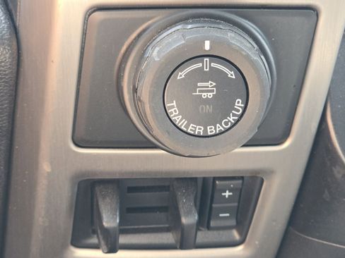 Used 2018 Ford F150 Platinum w/ Equipment Group 701A Luxury AWD/4WD image 10