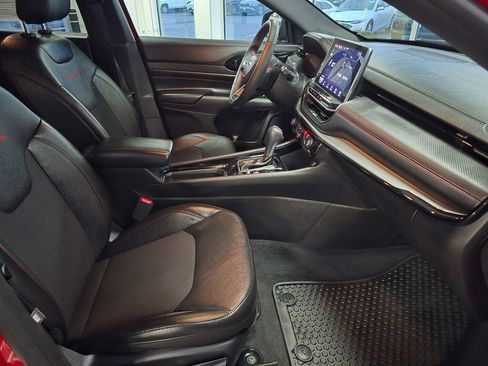 Used 2023 Jeep Compass Trailhawk w/ Trailhawk Convenience Group image 44