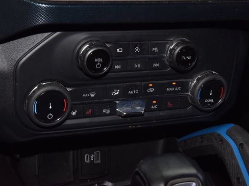 Certified 2022 Ford Bronco Outer Banks AWD/4WD image 31