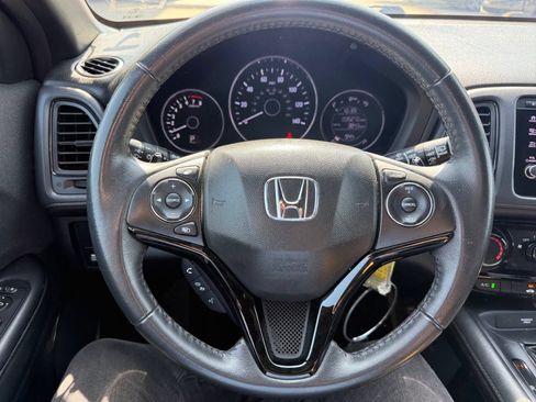 Used 2019 Honda HR-V Sport image 12