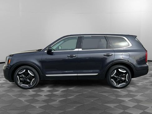 Certified 2025 Kia Telluride S image 8