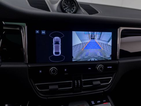 Certified 2026 Porsche Macan AWD/4WD image 26