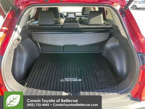 Certified 2022 Toyota Corolla Cross XLE image 16
