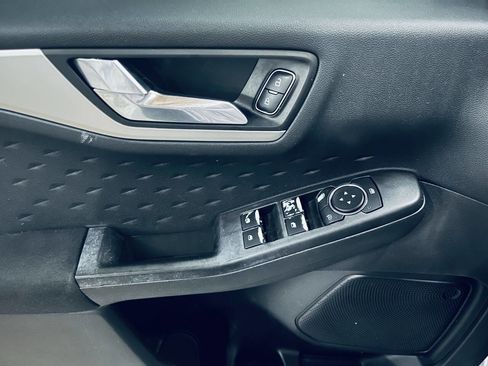 Used 2020 Ford Escape SE FWD image 34
