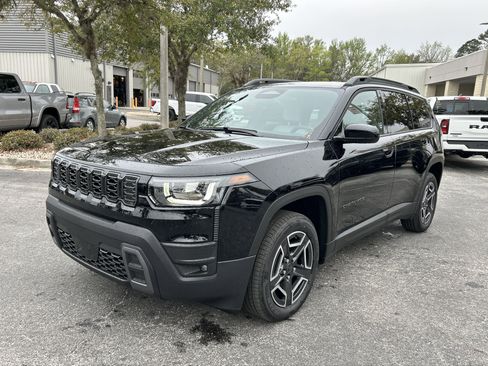 New 2026 Jeep Cherokee Laredo image 3