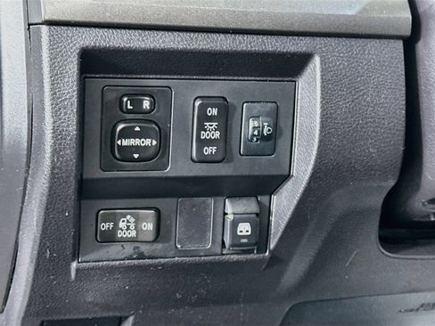 Used 2015 Toyota Tundra SR5 w/ TRD Off Road Package AWD/4WD image 11