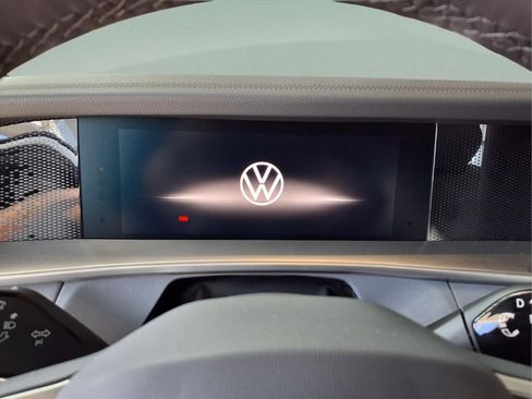 New 2026 Volkswagen Tiguan SE R-Line AWD/4WD image 15