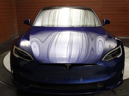 Used 2022 Tesla Model S AWD image 4