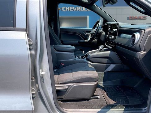 Used 2025 Chevrolet Colorado LT w/ Advanced Trailering Package RWD image 29