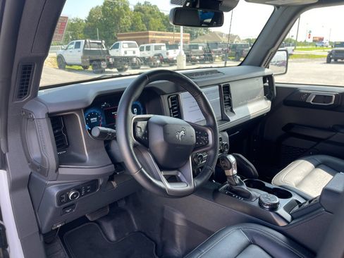 Used 2025 Ford Bronco Badlands AWD/4WD image 11