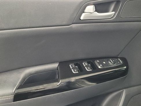 Used 2021 Kia Sportage EX image 27