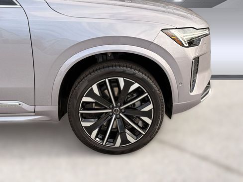 New 2026 Volvo XC90 B6 Plus w/ Protection Package Premier image 12