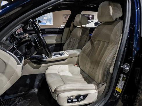 Used 2019 BMW 740i xDrive w/ Executive Package AWD/4WD image 33
