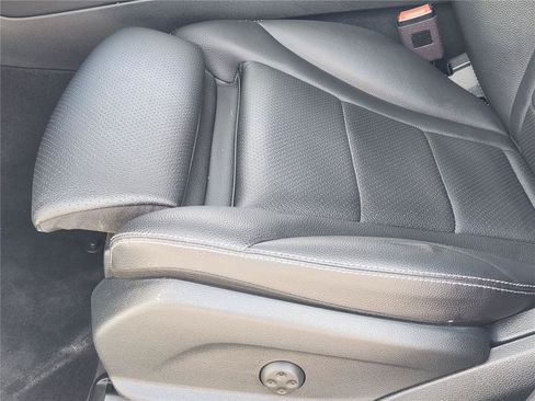 Used 2021 Mercedes-Benz GLC 300 4MATIC image 19