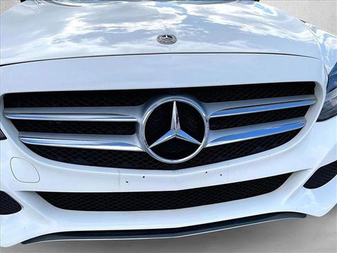 Used 2018 Mercedes-Benz C 300 4MATIC Sedan image 30