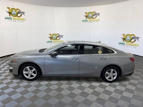 Used 2024 Chevrolet Malibu LT FWD image 6