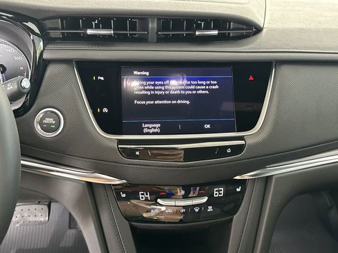 New 2026 Cadillac XT5 Luxury image 24