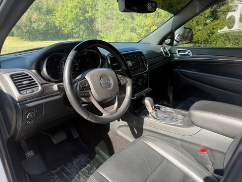Used 2022 Jeep Grand Cherokee Limited AWD/4WD image 9