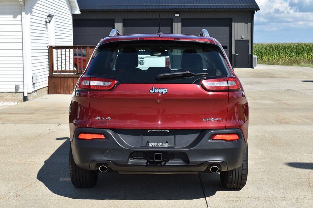 Used 2014 Jeep Cherokee Sport w/ Trailer Tow Group AWD/4WD image 4