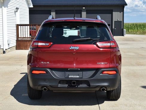 Used 2014 Jeep Cherokee Sport w/ Trailer Tow Group AWD/4WD image 4