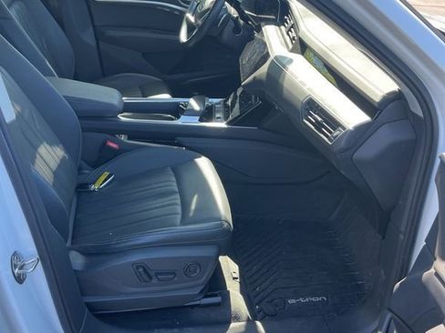 Used 2023 Audi e-tron Premium Plus AWD/4WD image 4