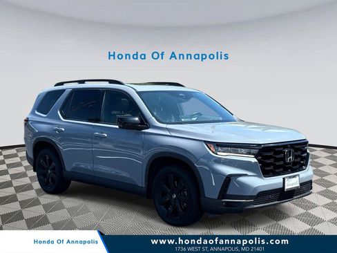 Used 2025 Honda Pilot Black Edition image 1