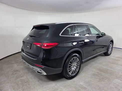 Certified 2025 Mercedes-Benz GLC 300 image 4
