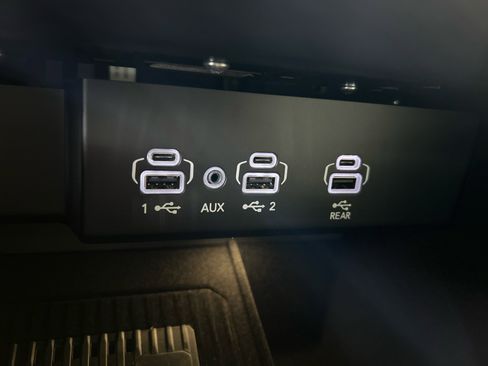 New 2026 Jeep Grand Wagoneer Limited AWD/4WD image 34