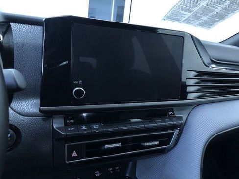 Certified 2025 Toyota Camry SE image 27