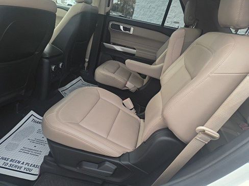 Used 2020 Ford Explorer XLT w/ Equipment Group 202A image 14