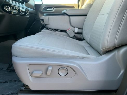 Used 2025 Chevrolet Silverado 1500 LT image 24