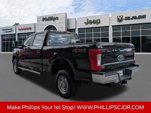 Used 2018 Ford F250 XL w/ Power Equipment Group AWD/4WD image 5