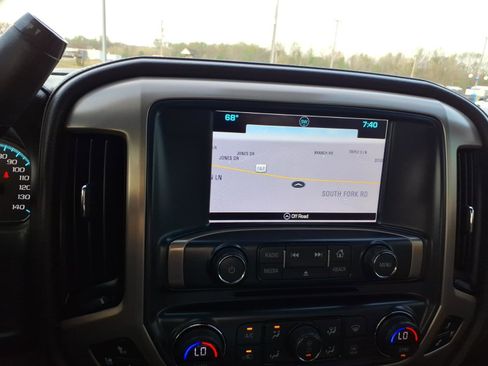 Used 2018 GMC Sierra 2500 Denali w/ Duramax Plus Package image 17