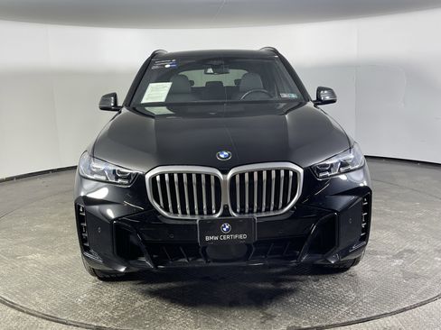 Certified 2025 BMW X5 xDrive40i w/ Executive Package image 2