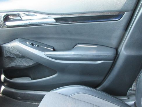 Used 2023 Kia Seltos S w/ Navigation Package AWD/4WD image 31