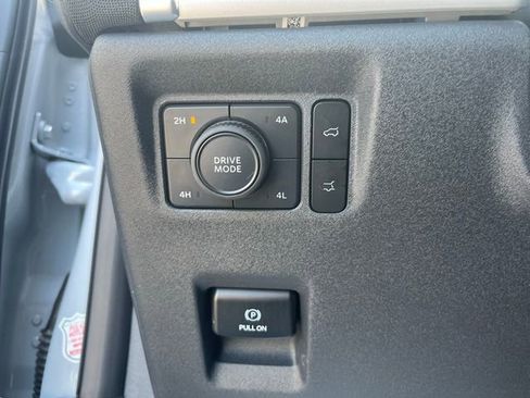 Used 2025 Ford Expedition Max Active image 18