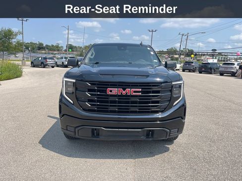 Used 2023 GMC Sierra 1500 Pro w/ Graphite Edition AWD/4WD image 10