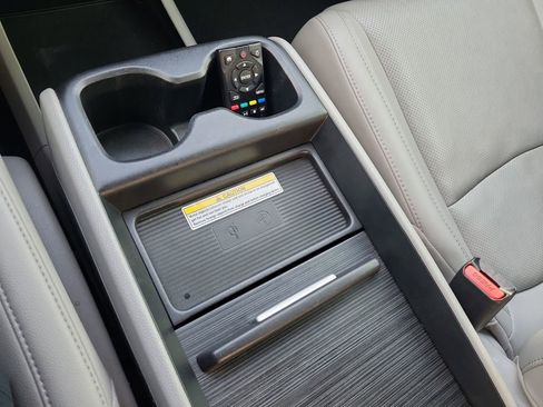 Used 2020 Honda Odyssey Elite image 21