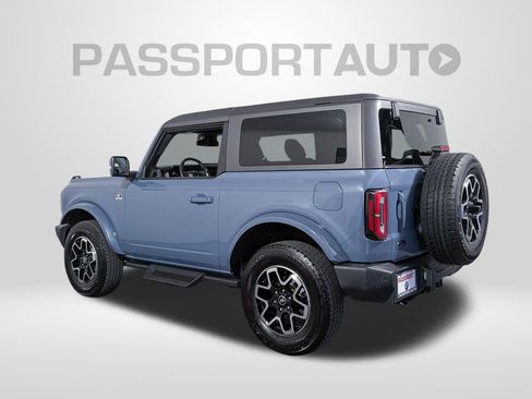 Used 2023 Ford Bronco Outer Banks image 3