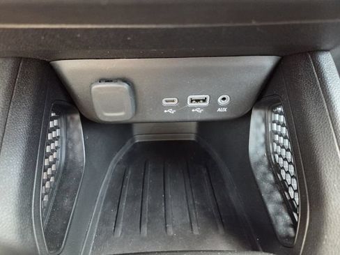Used 2023 Chevrolet TrailBlazer LS AWD/4WD image 26