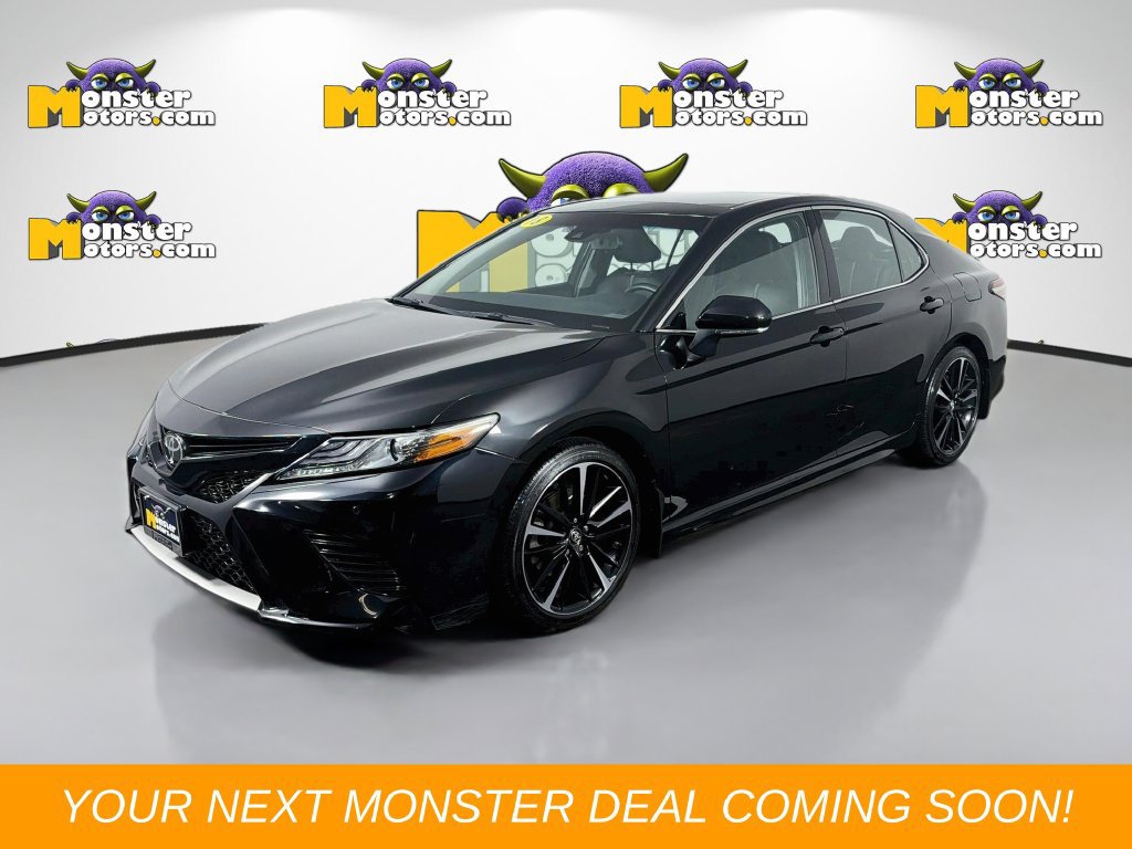 Used 2018 Toyota Camry XSE FWD image 1
