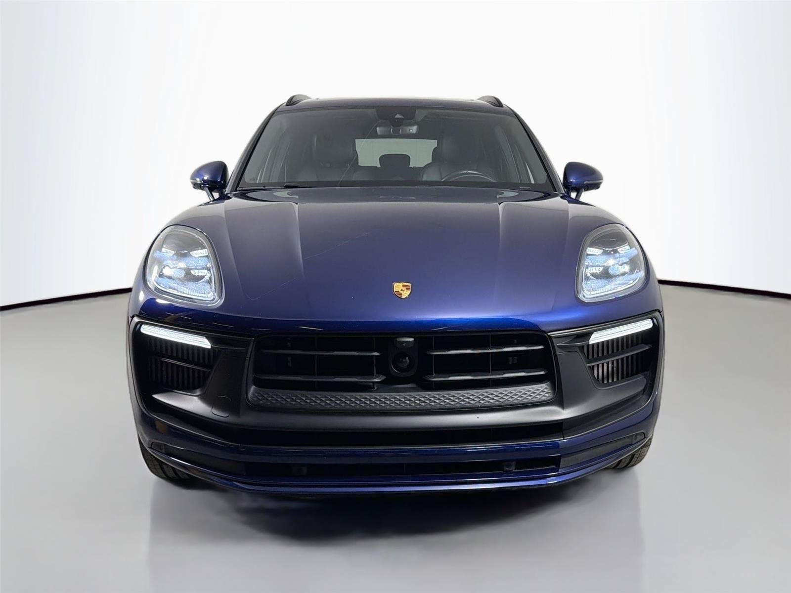 Certified 2023 Porsche Macan GTS w/ Premium Package Plus AWD/4WD image 9