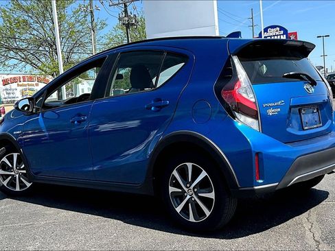 Used 2019 Toyota Prius C FWD image 3