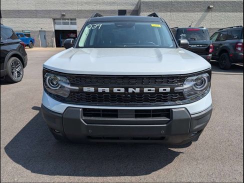 New 2026 Ford Bronco Sport Outer Banks w/ Outer Banks Tech Package+ AWD/4WD image 2