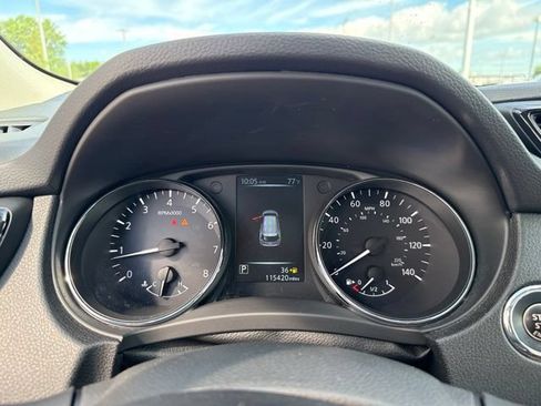 Used 2017 Nissan Rogue SL w/ SL Premium Package AWD/4WD image 12