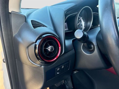 Used 2017 MAZDA CX-3 Touring w/ Premium Package image 11