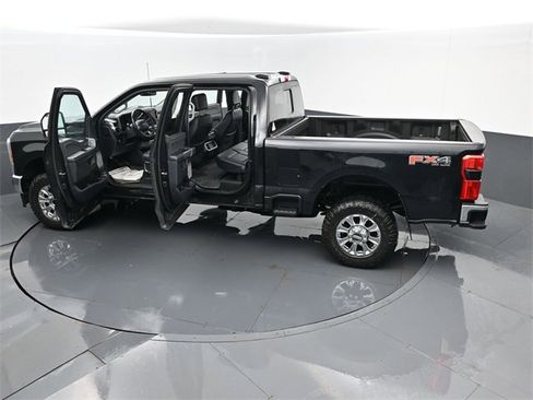 Used 2023 Ford F250 Lariat w/ FX4 Off-Road Package image 28
