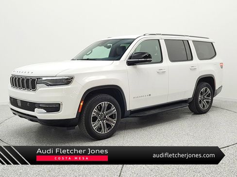 Used 2025 Jeep Wagoneer 4WD image 1